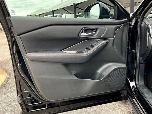 Certified 2025 Nissan Rogue SV image 21