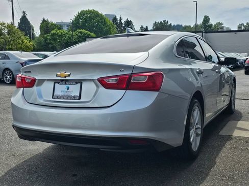 Used 2018 Chevrolet Malibu LT FWD image 5