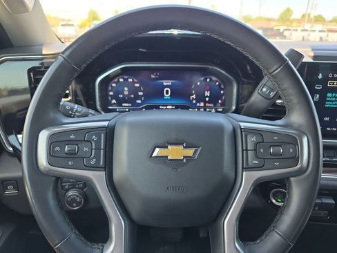 Used 2025 Chevrolet Silverado 1500 LT AWD/4WD image 18