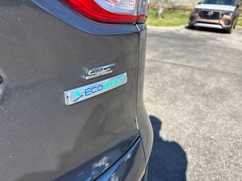 Used 2016 Ford Escape SE image 39