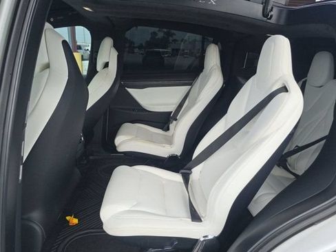 Used 2017 Tesla Model X 75D AWD/4WD image 6