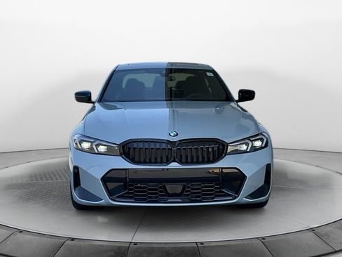 New 2026 BMW 330i Sedan w/ M Sport Package RWD image 2