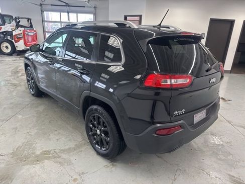 Used 2015 Jeep Cherokee Latitude w/ Cold Weather Group image 8