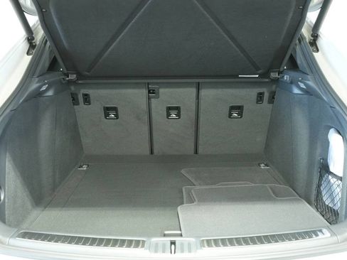 New 2025 Porsche Macan image 28