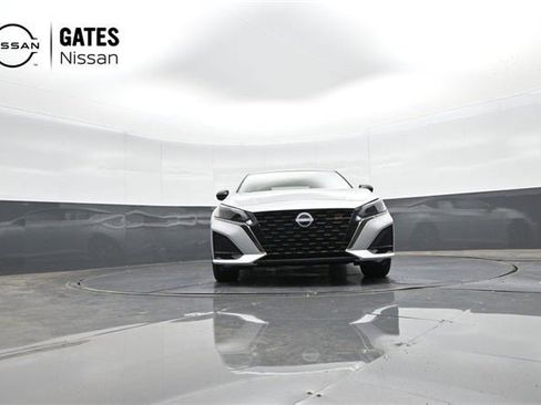 New 2025 Nissan Altima 2.5 SR image 44