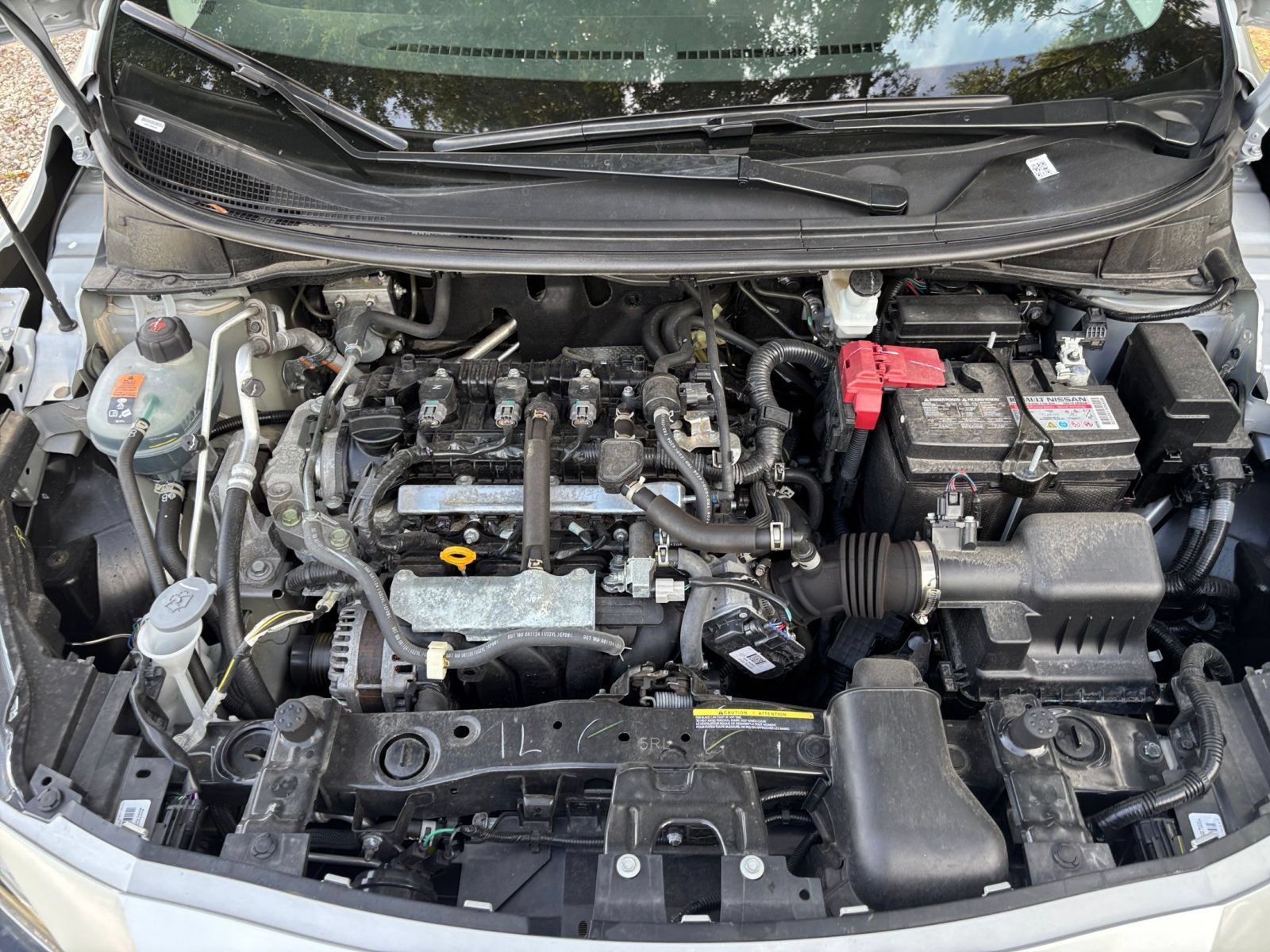 Used 2025 Nissan Versa SV FWD image 29