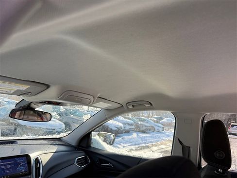 Used 2022 Chevrolet Equinox LT image 23