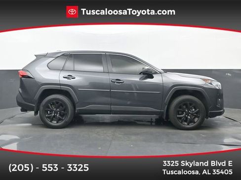 Used 2022 Toyota RAV4 LE FWD image 1