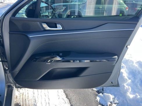 Certified 2025 Kia K5 GT w/ GT1 Package image 38