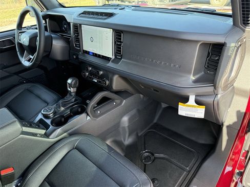 New 2025 Ford Bronco Badlands image 38