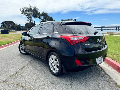 Used 2013 Hyundai Elantra GT FWD image 3