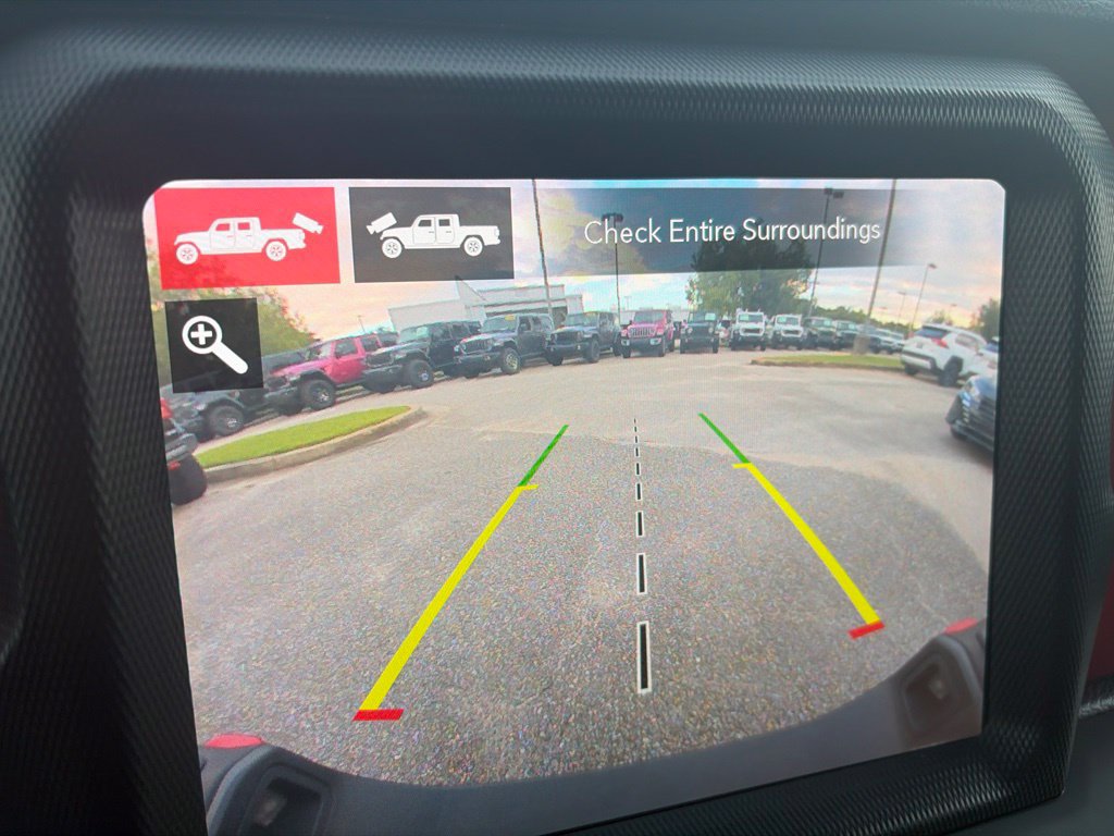 Used 2021 Jeep Gladiator Rubicon AWD/4WD image 11