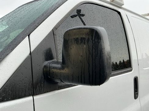 Used 2017 Chevrolet Express 3500 image 10