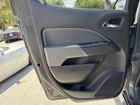 Used 2019 Chevrolet Colorado Z71 image 24