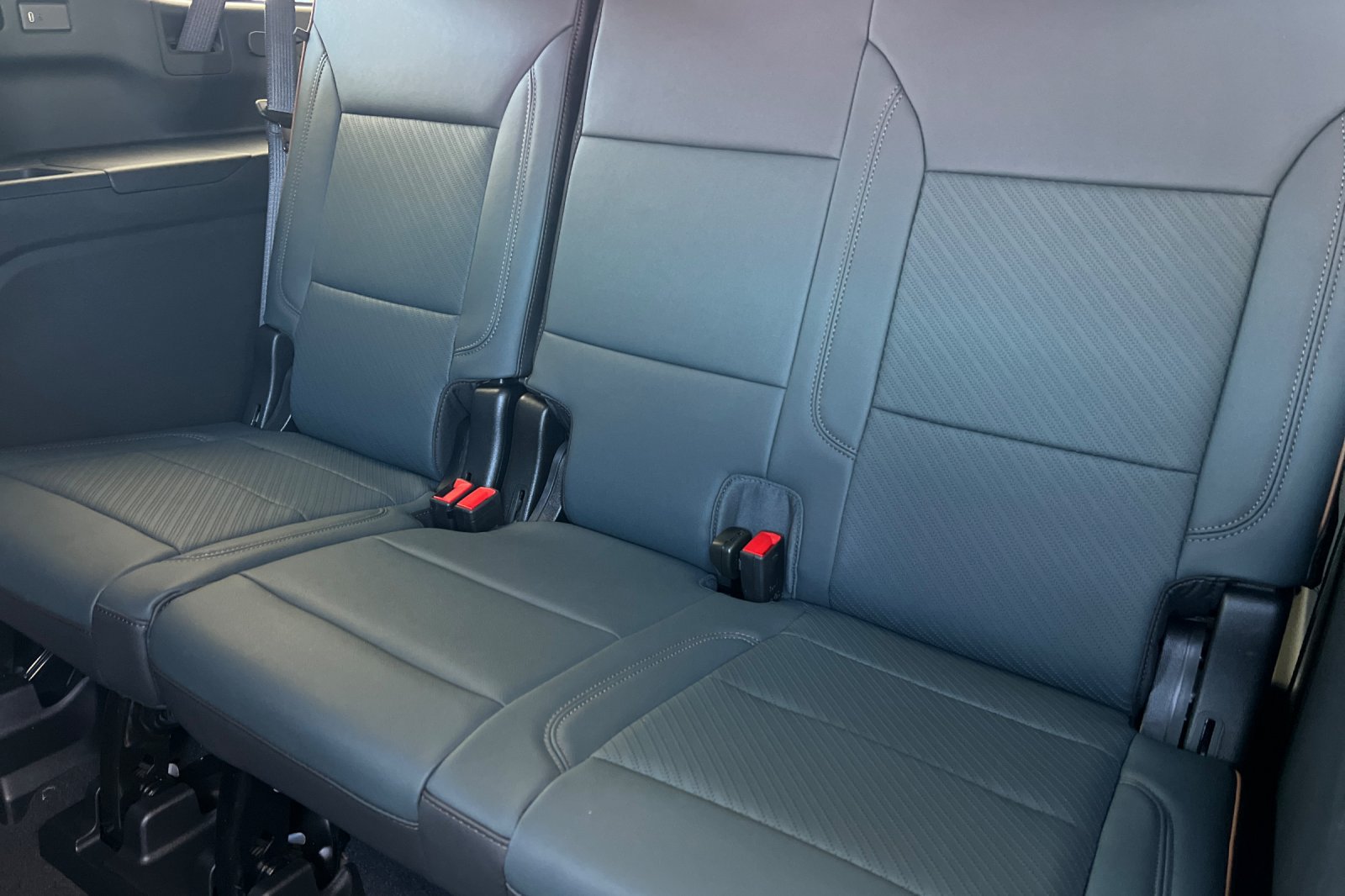 New 2026 GMC Yukon XL AT4 AWD/4WD image 16