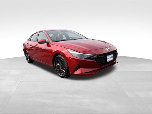 Used 2023 Hyundai Elantra SEL FWD image 1