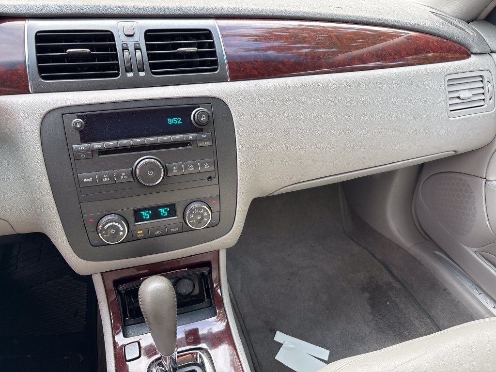 Used 2008 Buick Lucerne CXL FWD image 6