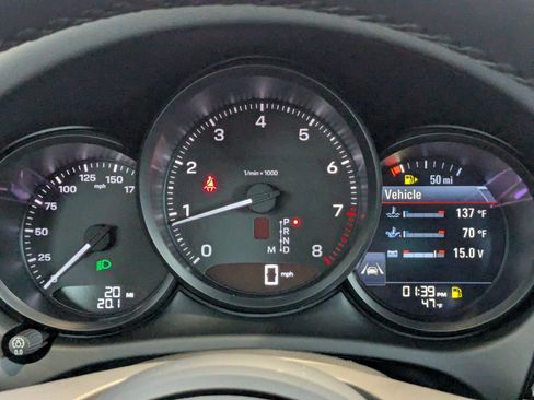 Used 2025 Porsche Macan image 16