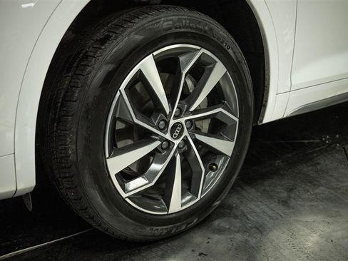 Used 2024 Audi Q5 2.0T Premium Plus image 3