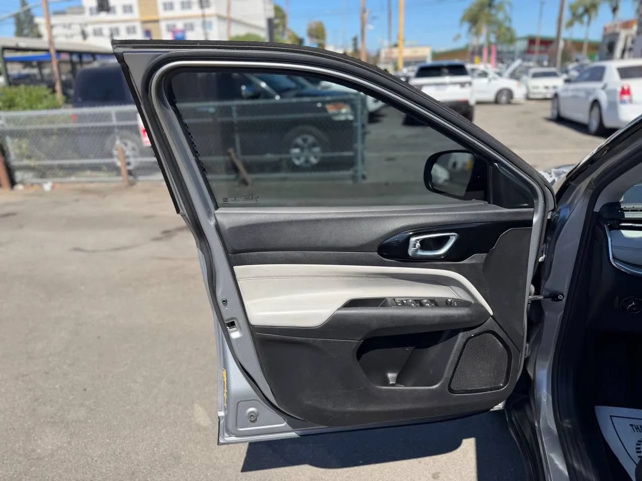 Used 2022 Jeep Compass Limited AWD/4WD image 21