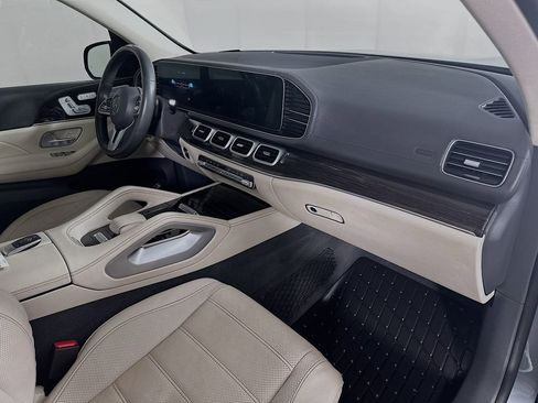 Used 2020 Mercedes-Benz GLS 450 4MATIC image 31