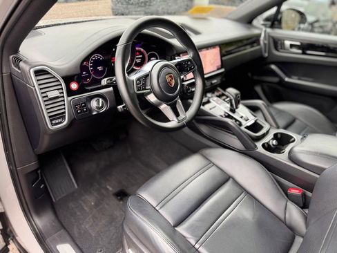 Used 2021 Porsche Cayenne Coupe AWD/4WD image 14