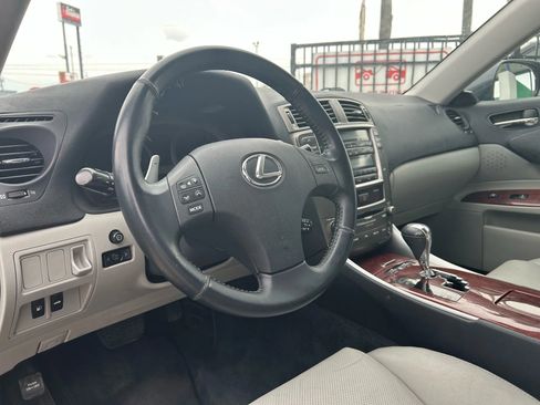 Used 2008 Lexus IS 250 AWD image 11