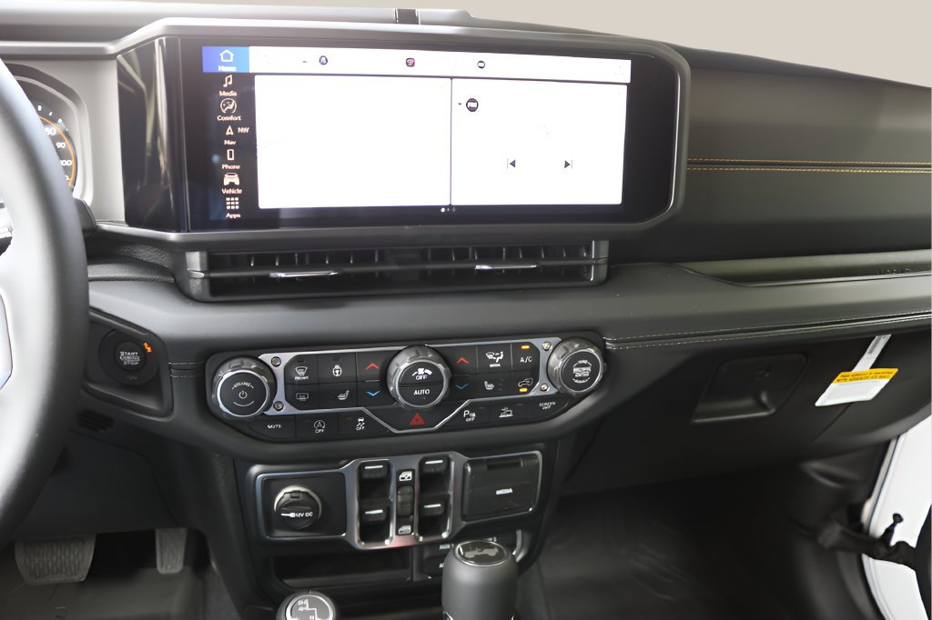 New 2027 Jeep Wrangler Unlimited Sahara AWD/4WD image 24