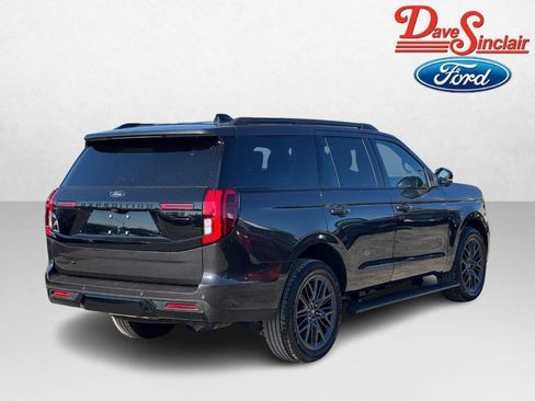 Used 2025 Ford Expedition Platinum w/ Stealth Performance Package image 7