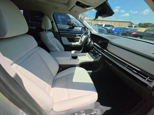 Used 2024 Hyundai Santa Fe Calligraphy FWD image 11