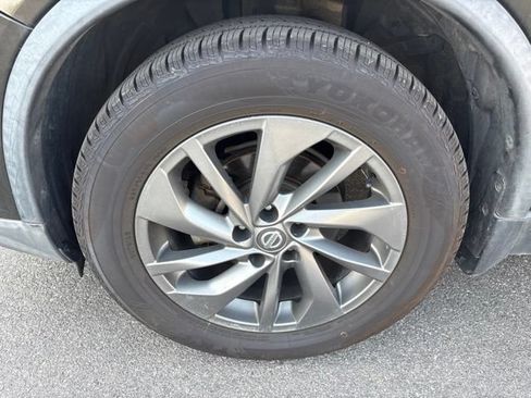 Used 2016 Nissan Rogue SL AWD/4WD image 6