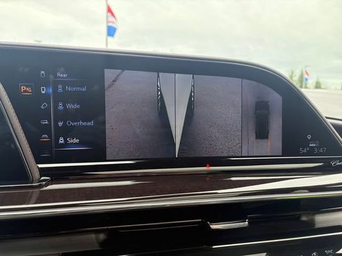 Certified 2024 Cadillac Escalade ESV Premium Luxury Platinum w/ Heavy-Duty Trailer Package AWD/4WD image 38