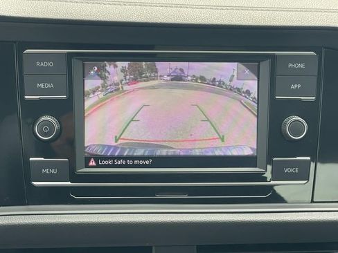 Used 2024 Volkswagen Jetta SE w/ Panoramic Sunroof Package FWD image 14