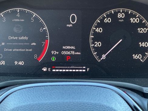 Used 2024 Honda Civic Sport image 11