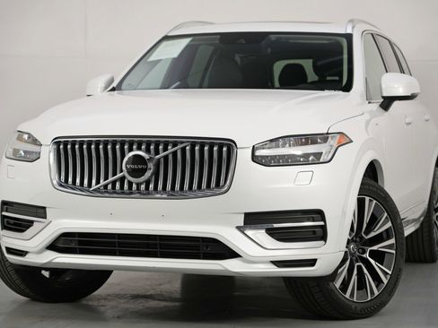 Used 2021 Volvo XC90 T8 Inscription Expression w/ Protection Package Premier image 3