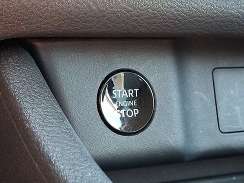 Certified 2026 Nissan Rogue SV FWD image 26