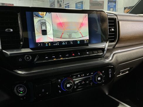 Used 2023 Chevrolet Silverado 1500 High Country w/ High Country Premium Package image 27