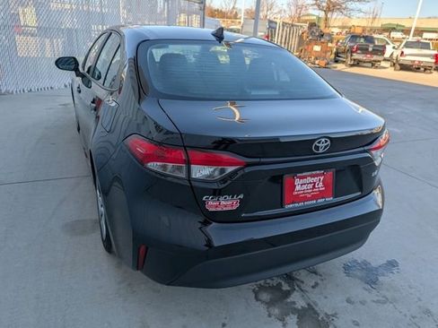 Used 2023 Toyota Corolla LE image 23