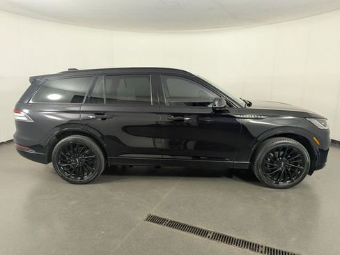Used 2025 Lincoln Aviator Reserve w/ Jet Appearance Package AWD/4WD image 8