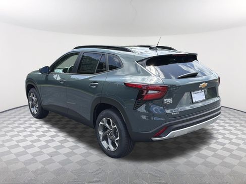 New 2026 Chevrolet Trax LT FWD image 7