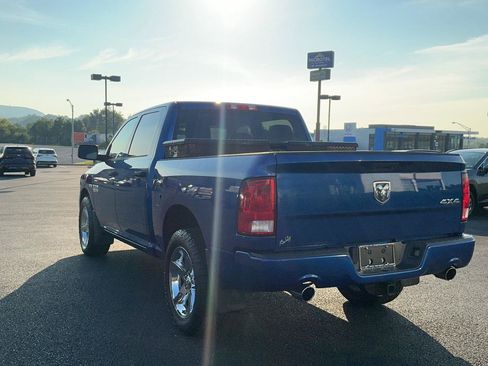 Used 2017 RAM 1500 Express AWD/4WD image 10