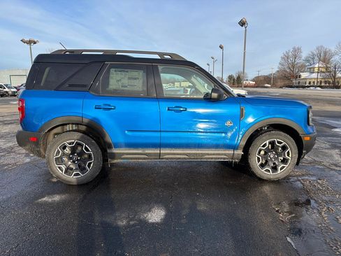 New 2025 Ford Bronco Sport Outer Banks image 8