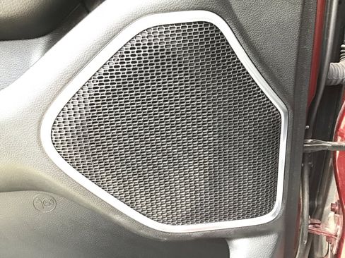 Used 2020 RAM 1500 Laramie RWD image 25