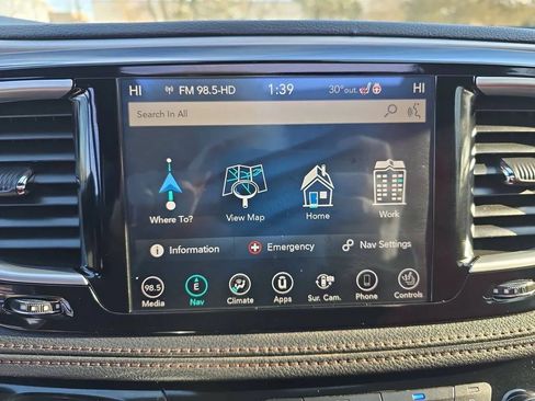 Used 2020 Chrysler Pacifica Limited w/ Quick Oder Package 2EV RED-S FWD image 18