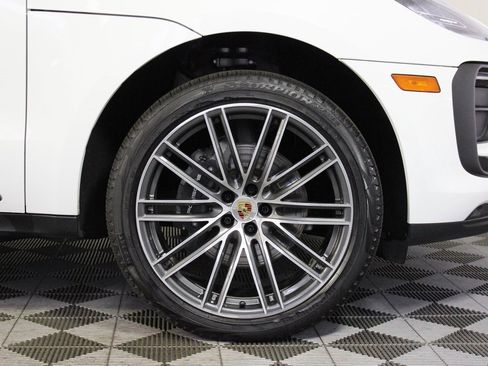 Used 2025 Porsche Macan w/ Premium Package Plus image 44