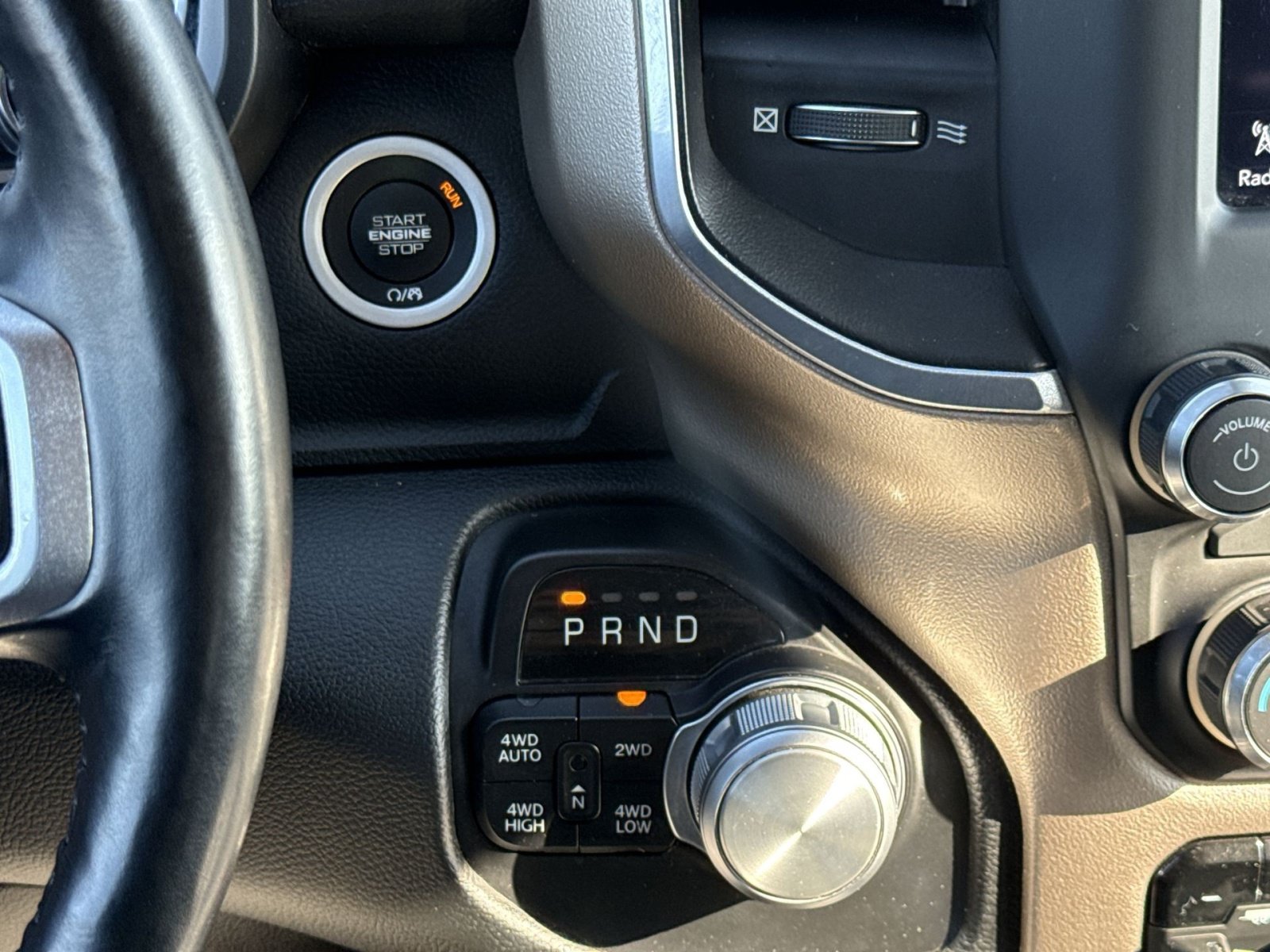 Used 2020 RAM 1500 Laramie AWD/4WD image 23