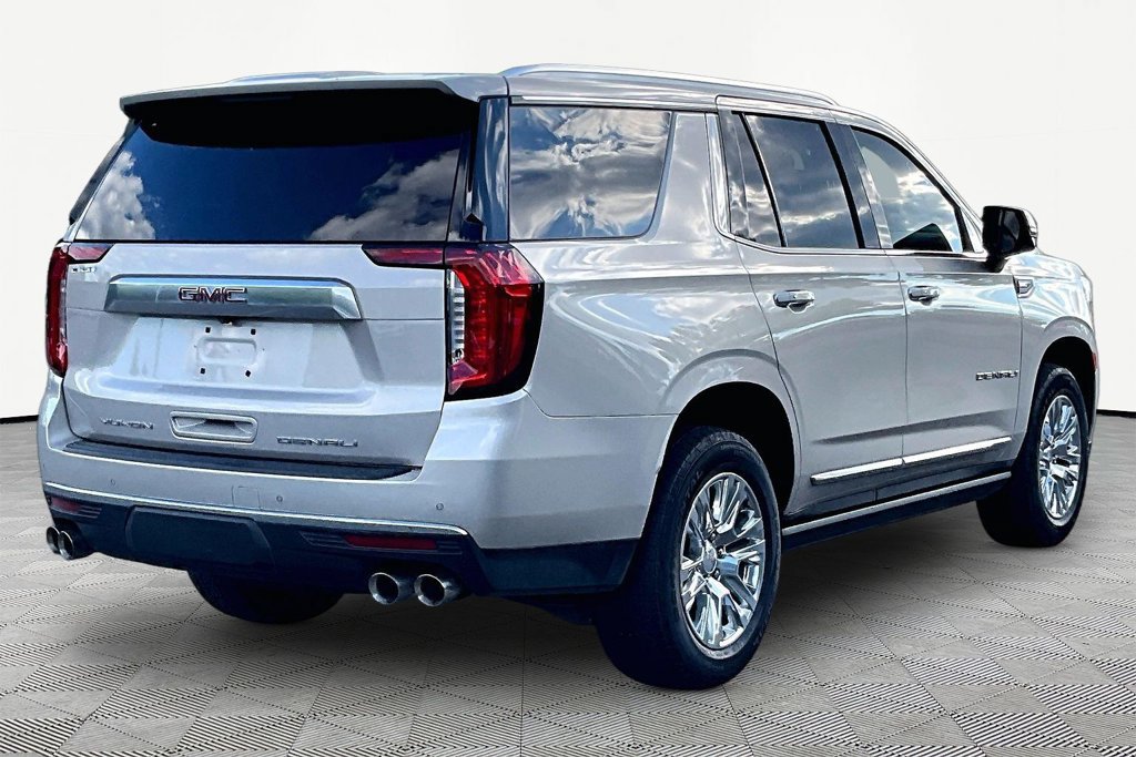 Used 2023 GMC Yukon Denali AWD/4WD image 5