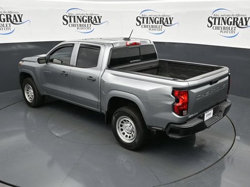 Used 2024 Chevrolet Colorado W/T w/ Technology Package RWD image 13