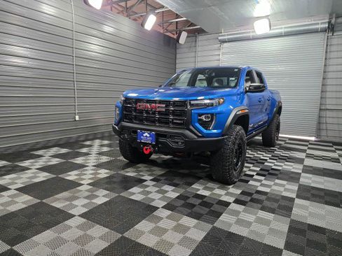 Used 2024 GMC Canyon AT4X w/ AT4X AEV Edition image 44