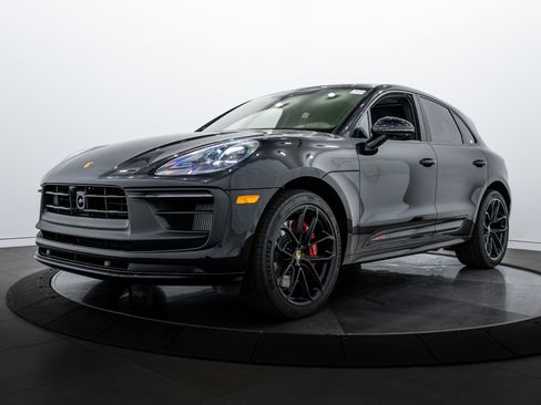 New 2026 Porsche Macan GTS image 1